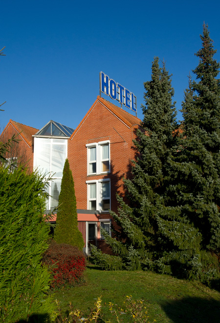 Hotel pas cher familiale, tranquille, calme, accueil vélo...